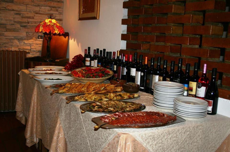 סרה סן ברונו Hotel Duca Di Calabria מראה חיצוני תמונה