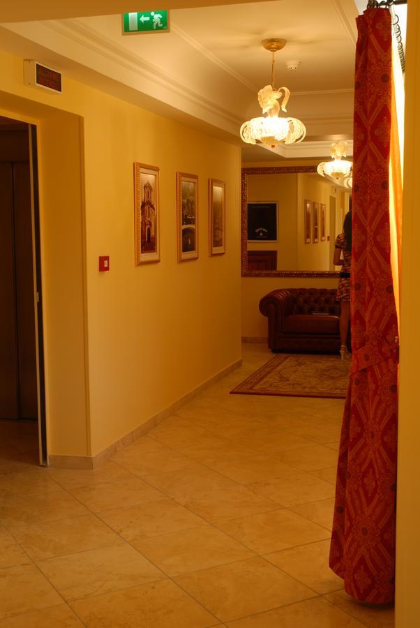 סרה סן ברונו Hotel Duca Di Calabria מראה חיצוני תמונה